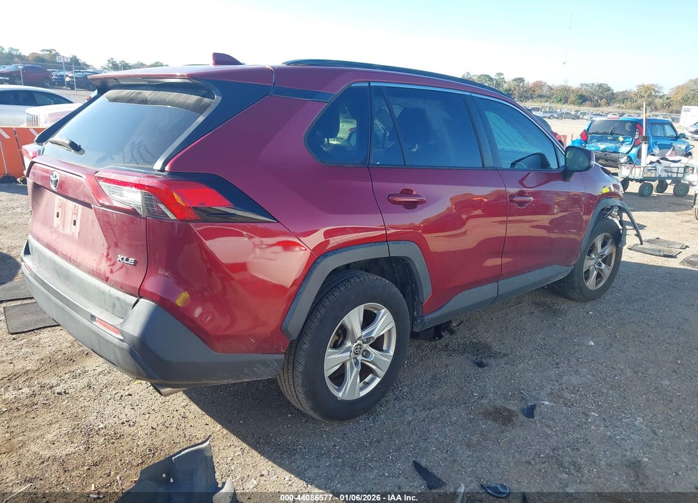 2019 TOYOTA RAV4 XLE VIN: JTMW1RFV9KJ016774