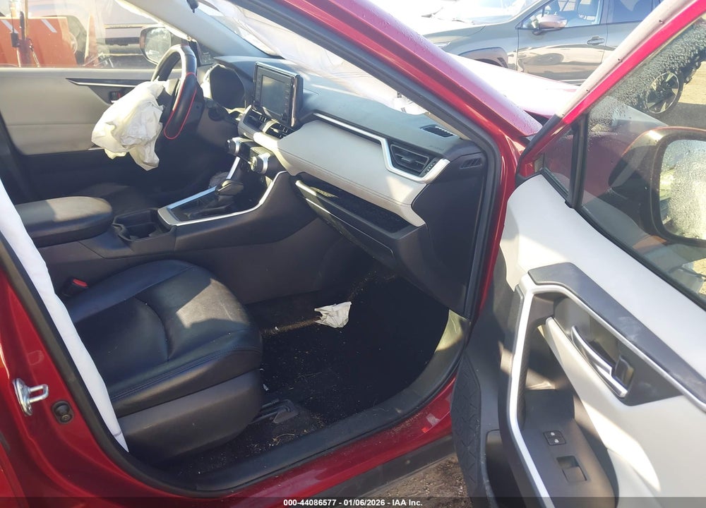 2019 TOYOTA RAV4 XLE VIN: JTMW1RFV9KJ016774