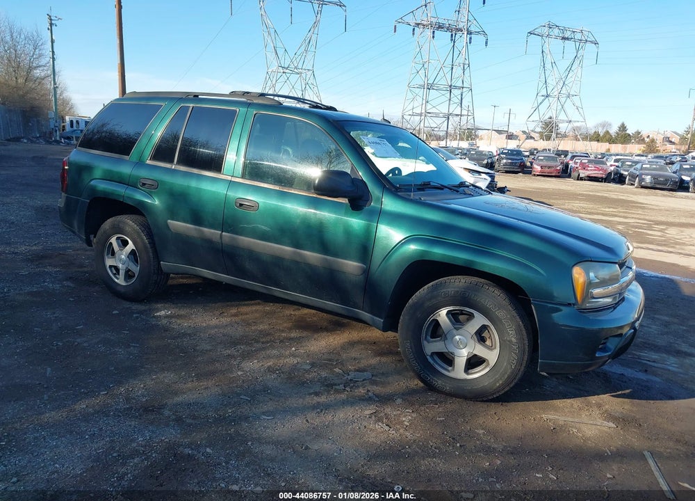 2005 CHEVROLET TRAILBLAZER LS VIN: 1GNDT13S452271657