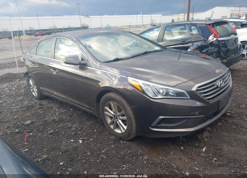 2017 HYUNDAI SONATA SE VIN: 5NPE24AF0HH438218