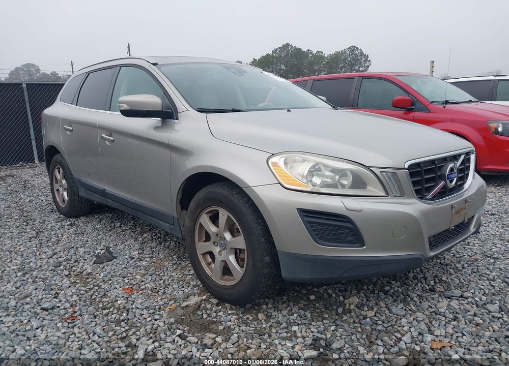 2011 VOLVO XC60 3.2/3.2 R-DESIGN VIN: YV4952DL2B2154397