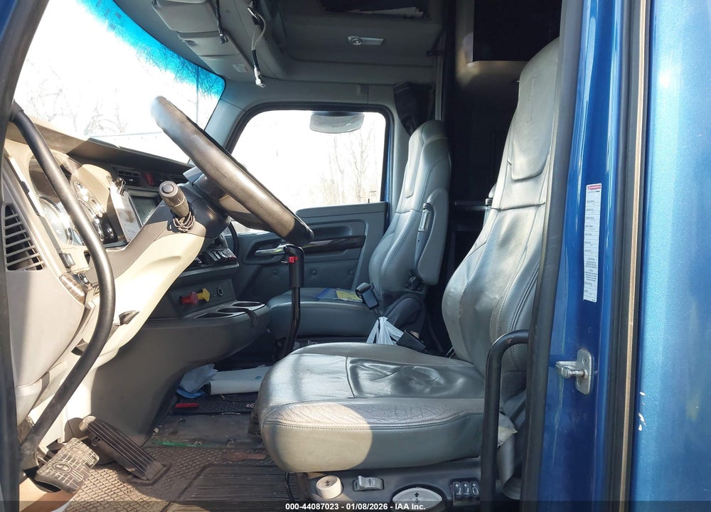 2015 KENWORTH CONSTRUCTION T680 VIN: 1XKYDP9X3FJ442715