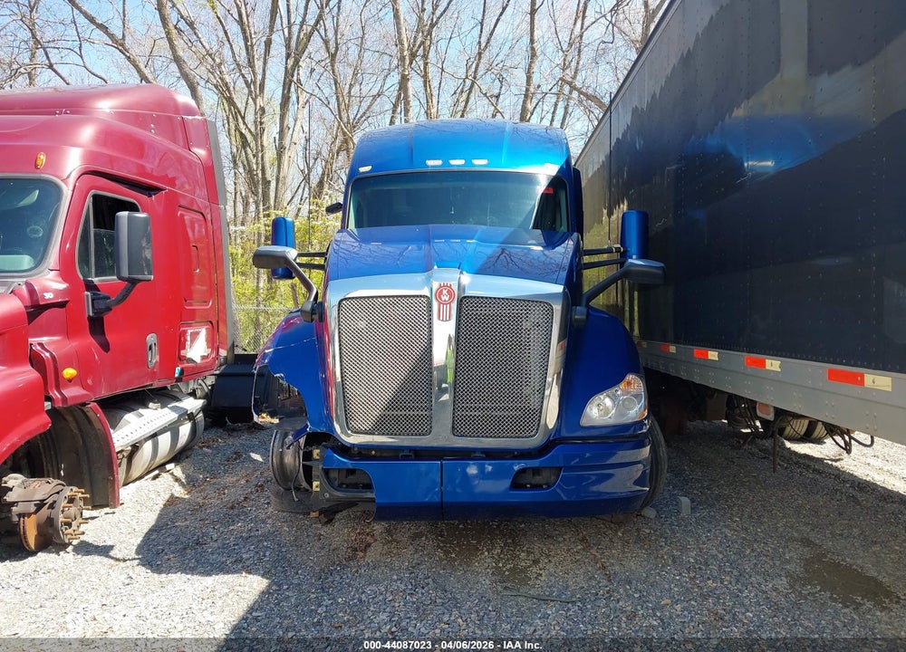2015 KENWORTH CONSTRUCTION T680 VIN: 1XKYDP9X3FJ442715