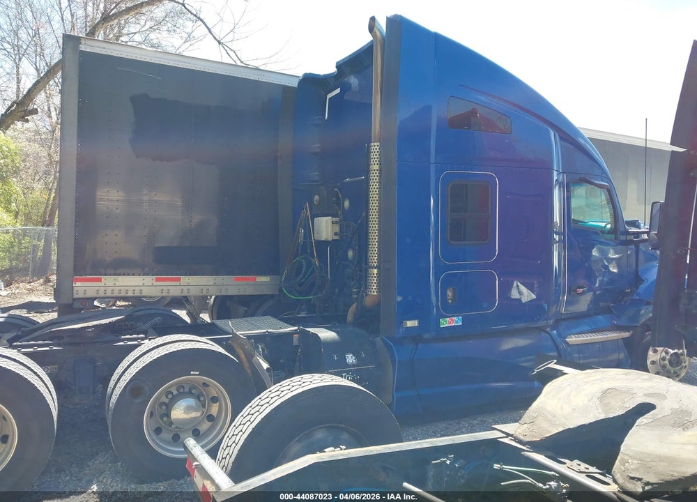 2015 KENWORTH CONSTRUCTION T680 VIN: 1XKYDP9X3FJ442715