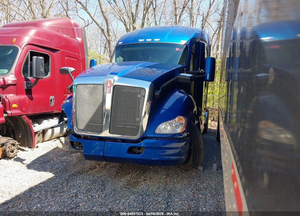 2015 KENWORTH CONSTRUCTION T680 VIN: 1XKYDP9X3FJ442715