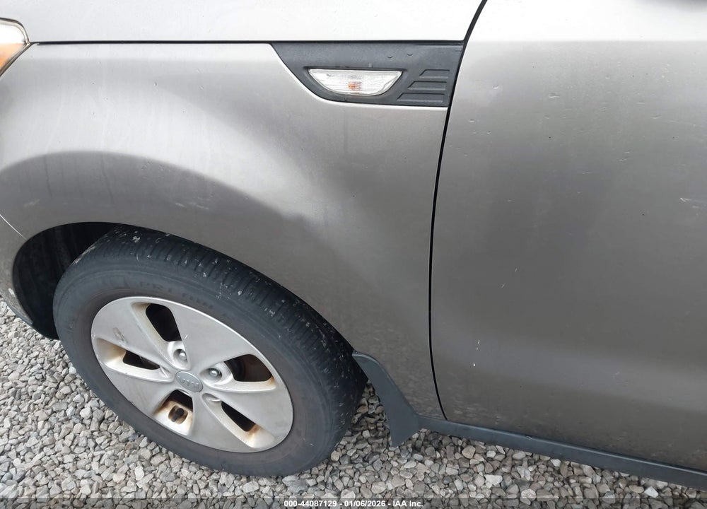 2014 KIA SOUL VIN: KNDJN2A20E7105587