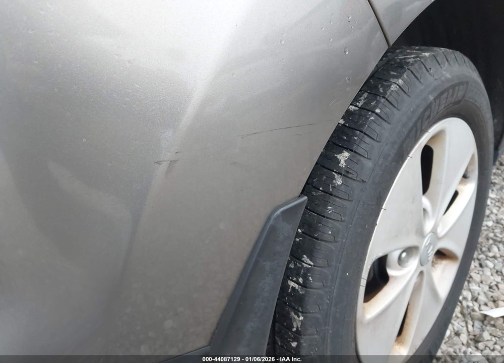 2014 KIA SOUL VIN: KNDJN2A20E7105587