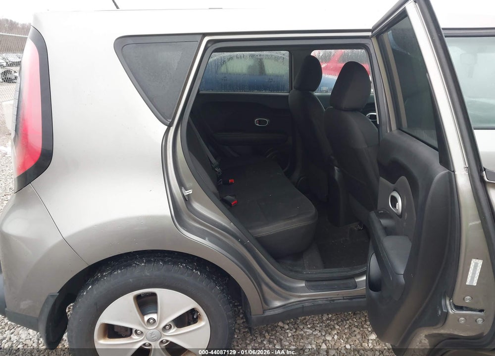 2014 KIA SOUL VIN: KNDJN2A20E7105587