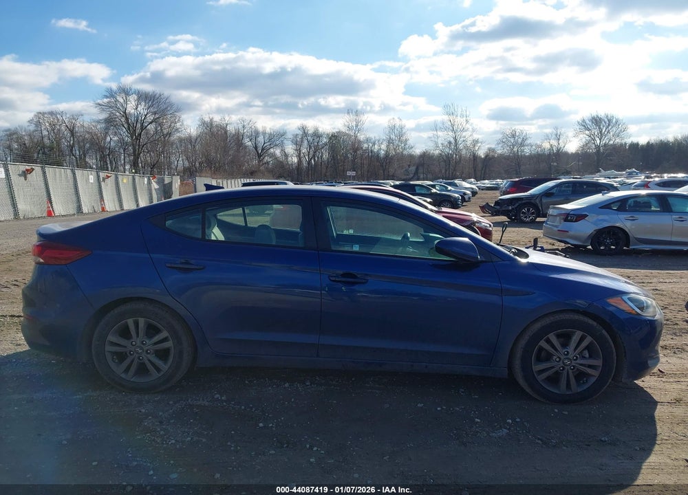2017 HYUNDAI ELANTRA SE VIN: 5NPD84LF3HH089076