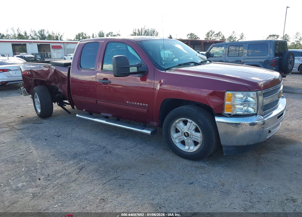 2013 CHEVROLET SILVERADO 1500 LT VIN: 1GCRCSE06DZ220036