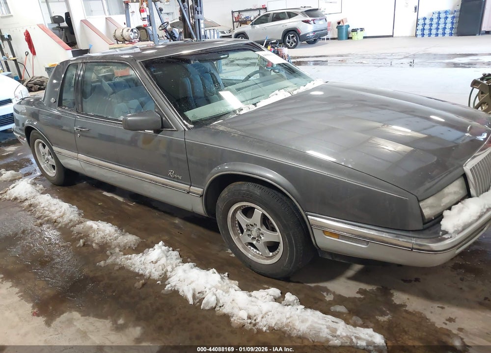 1989 BUICK RIVIERA VIN: 1G4EZ11C8KU404570