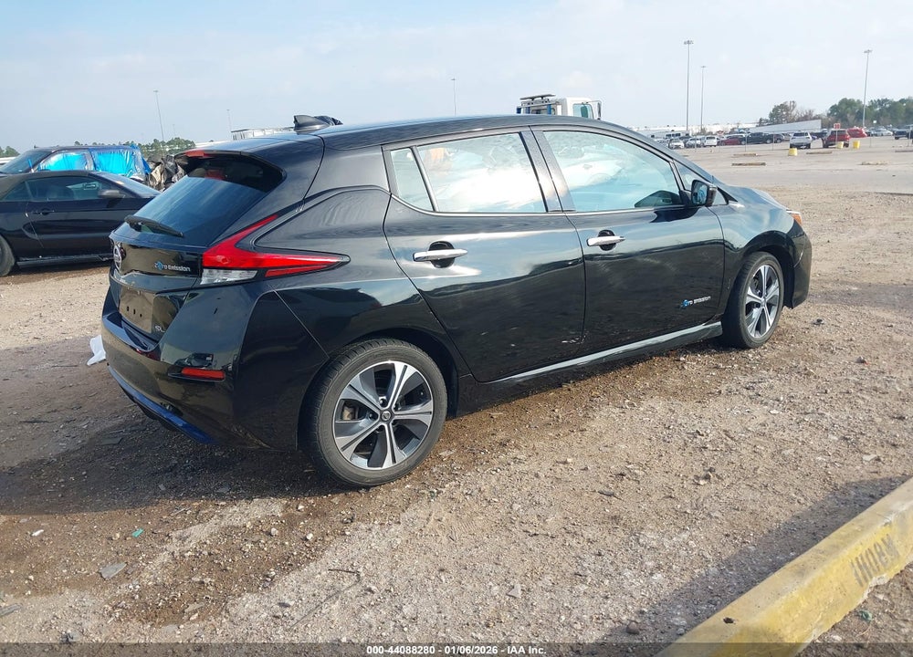 2018 NISSAN LEAF SL VIN: 1N4AZ1CPXJC317203