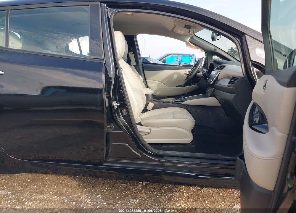 2018 NISSAN LEAF SL VIN: 1N4AZ1CPXJC317203