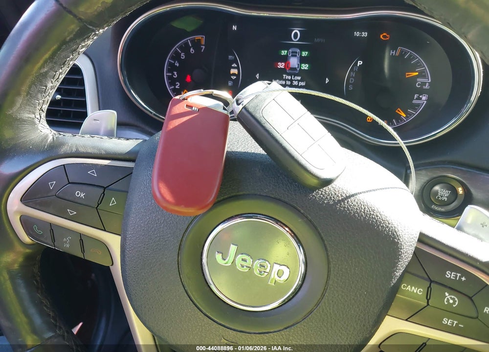 2015 JEEP GRAND CHEROKEE ALTITUDE VIN: 1C4RJFAG3FC637880