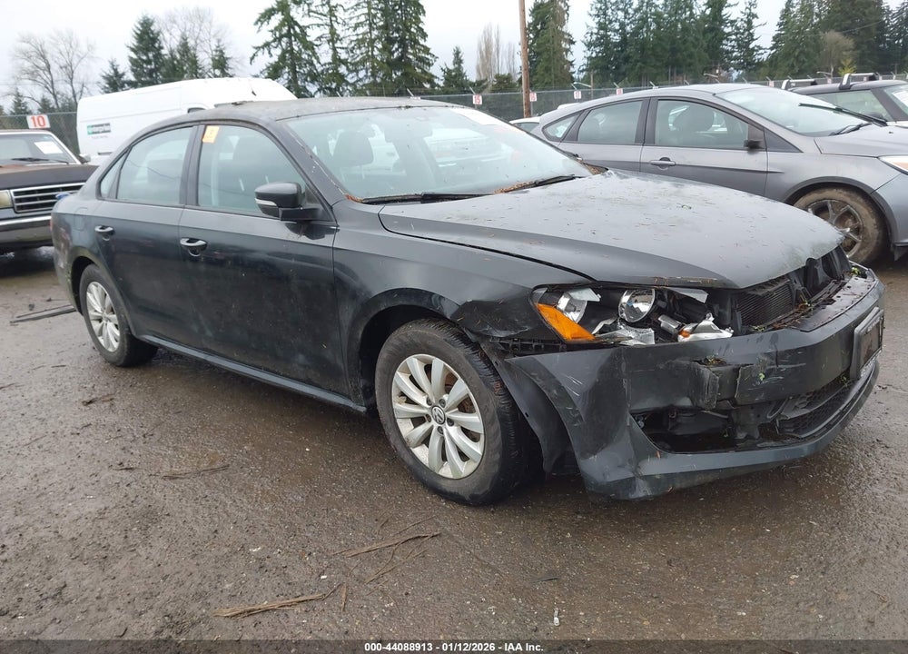 2013 VOLKSWAGEN PASSAT S VIN: 1VWAH7A37DC093177