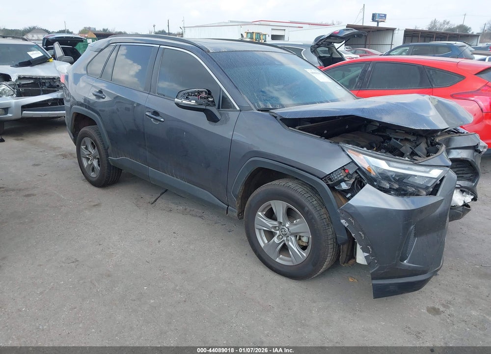 2022 TOYOTA RAV4 XLE VIN: 2T3W1RFV1NW209717