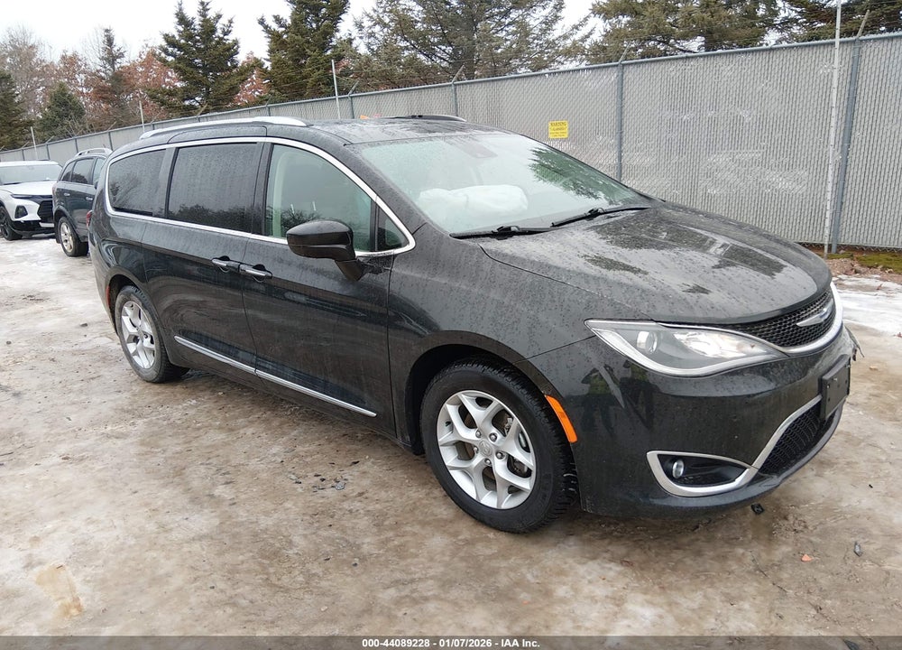 2019 CHRYSLER PACIFICA TOURING L PLUS VIN: 2C4RC1EG6KR604882