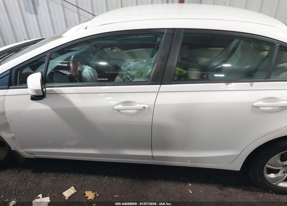 2015 HONDA CIVIC LX VIN: 2HGFB2F5XFH538617