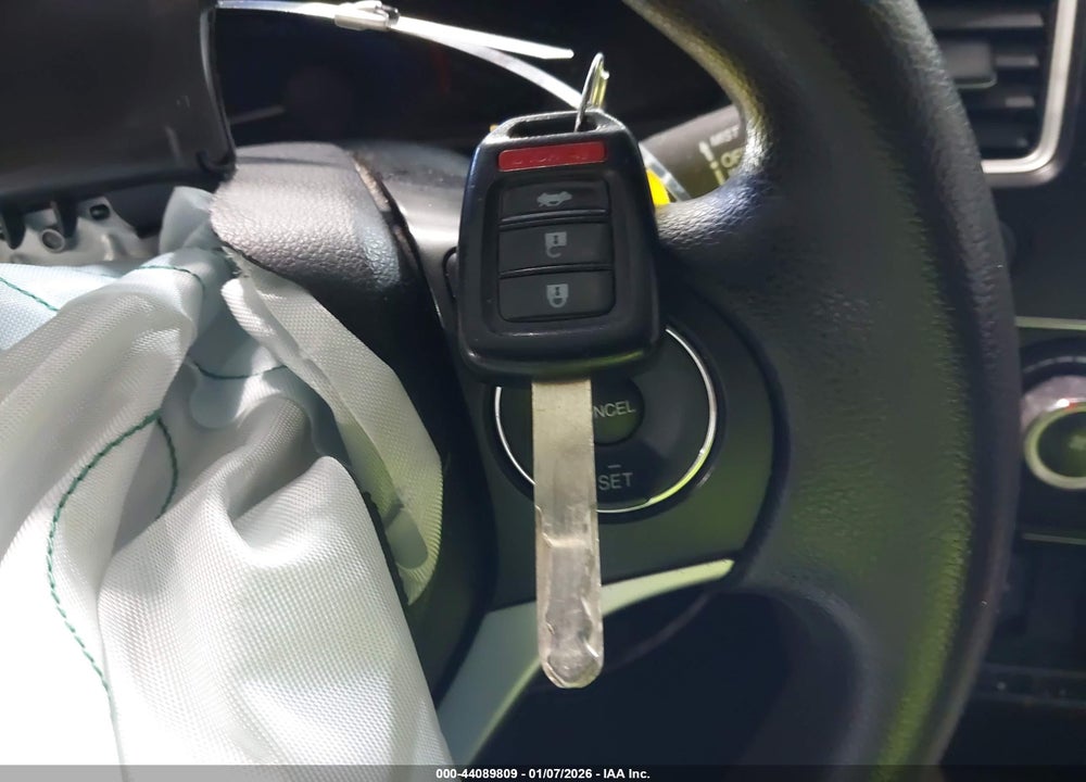 2015 HONDA CIVIC LX VIN: 2HGFB2F5XFH538617