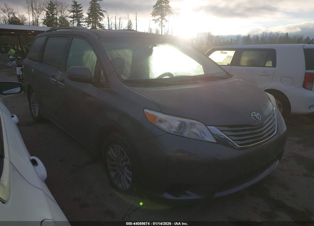 2011 TOYOTA SIENNA XLE V6 VIN: 5TDYK3DC3BS102914