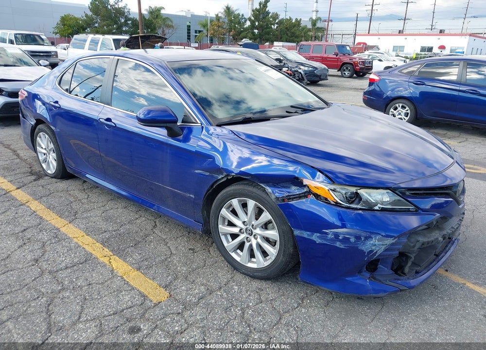 2018 TOYOTA CAMRY LE VIN: 4T1B11HK8JU511169