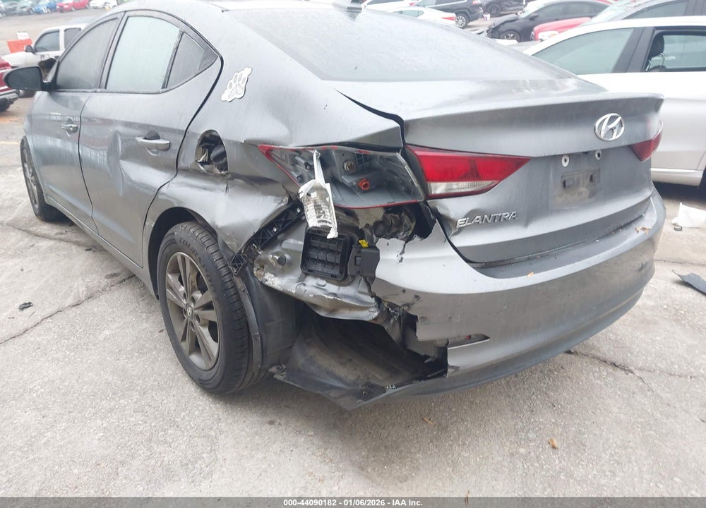 2018 HYUNDAI ELANTRA SEL VIN: 5NPD84LF3JH267087