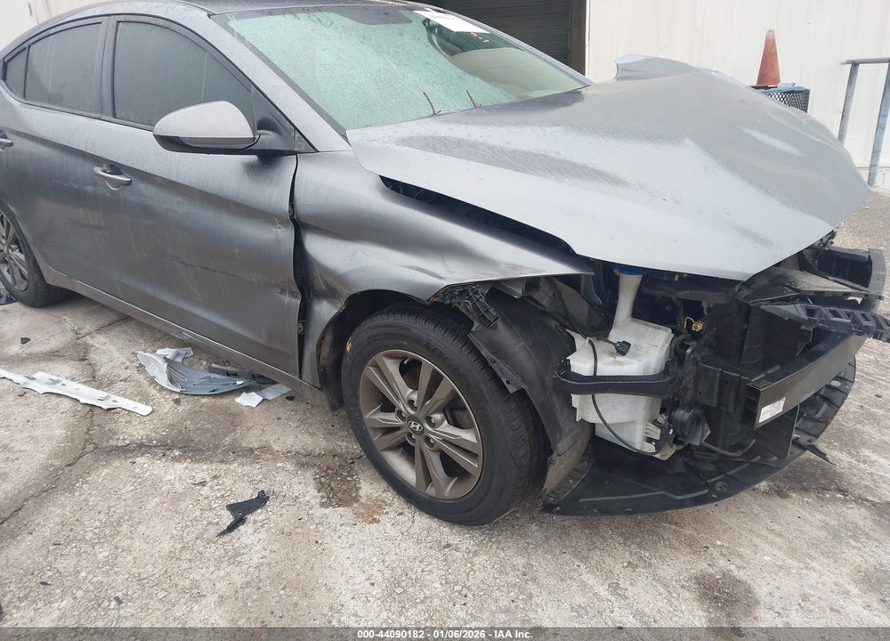 2018 HYUNDAI ELANTRA SEL VIN: 5NPD84LF3JH267087