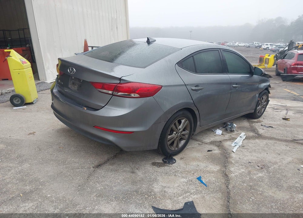 2018 HYUNDAI ELANTRA SEL VIN: 5NPD84LF3JH267087