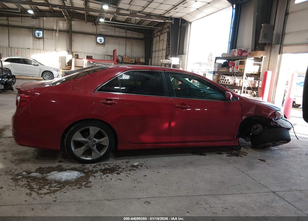 2014 TOYOTA CAMRY SE SPORT VIN: 4T1BF1FK6EU805941