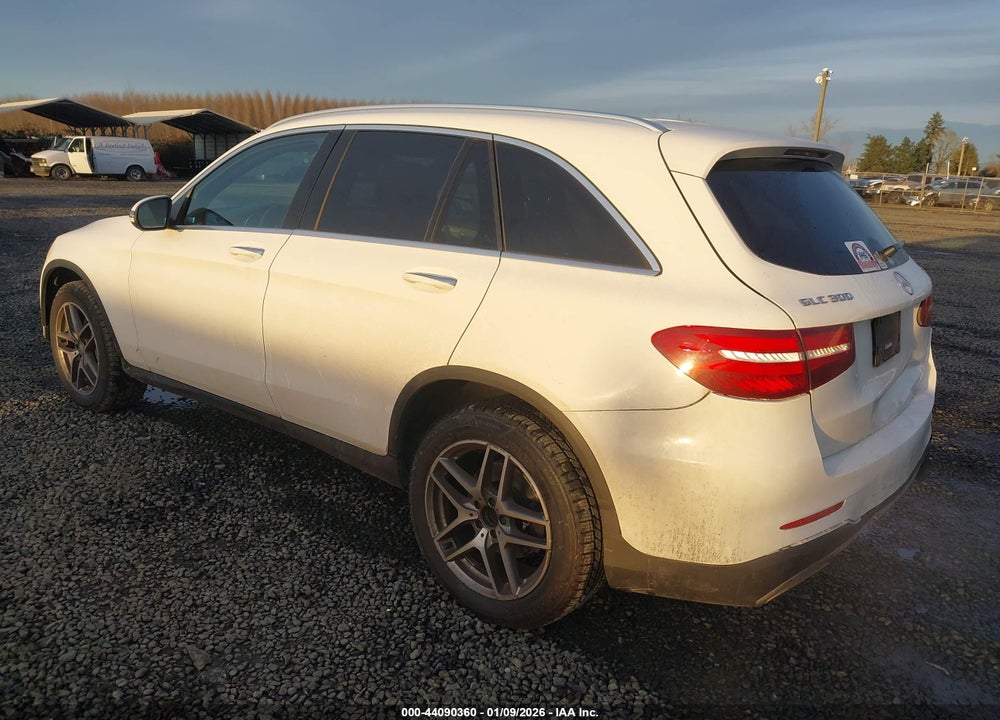 2017 MERCEDES-BENZ GLC 300 4MATIC VIN: WDC0G4KB8HF139085
