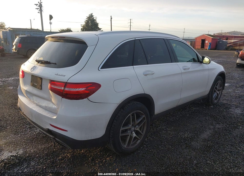 2017 MERCEDES-BENZ GLC 300 4MATIC VIN: WDC0G4KB8HF139085