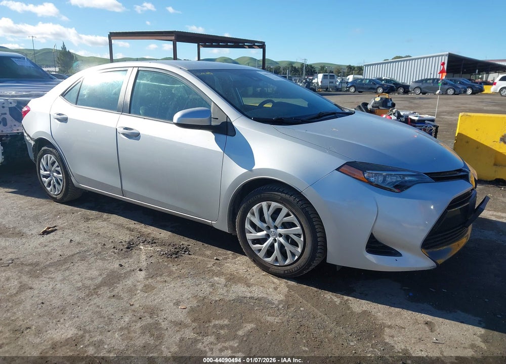 2017 TOYOTA COROLLA LE VIN: 2T1BURHE8HC785970