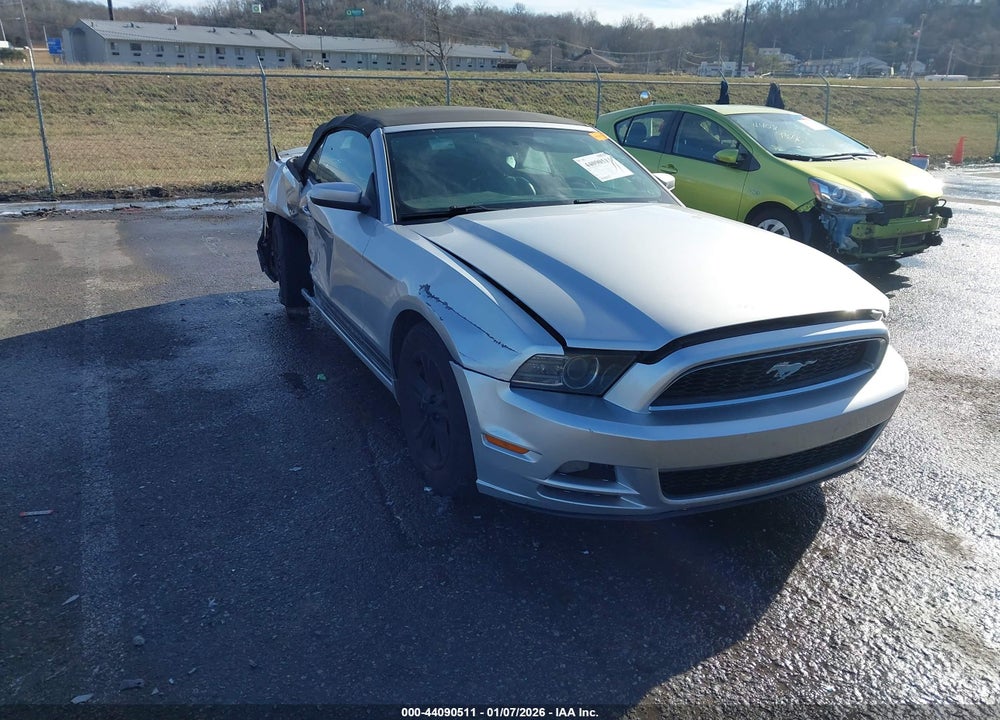 2014 FORD MUSTANG V6 PREMIUM VIN: 1ZVBP8EM4E5289681