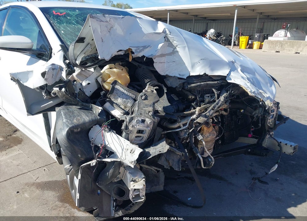 2016 CHRYSLER 200 S VIN: 1C3CCCBG3GN138021
