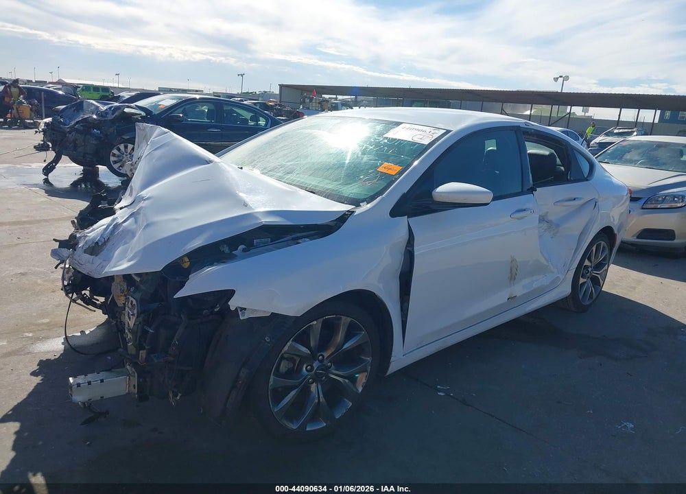 2016 CHRYSLER 200 S VIN: 1C3CCCBG3GN138021
