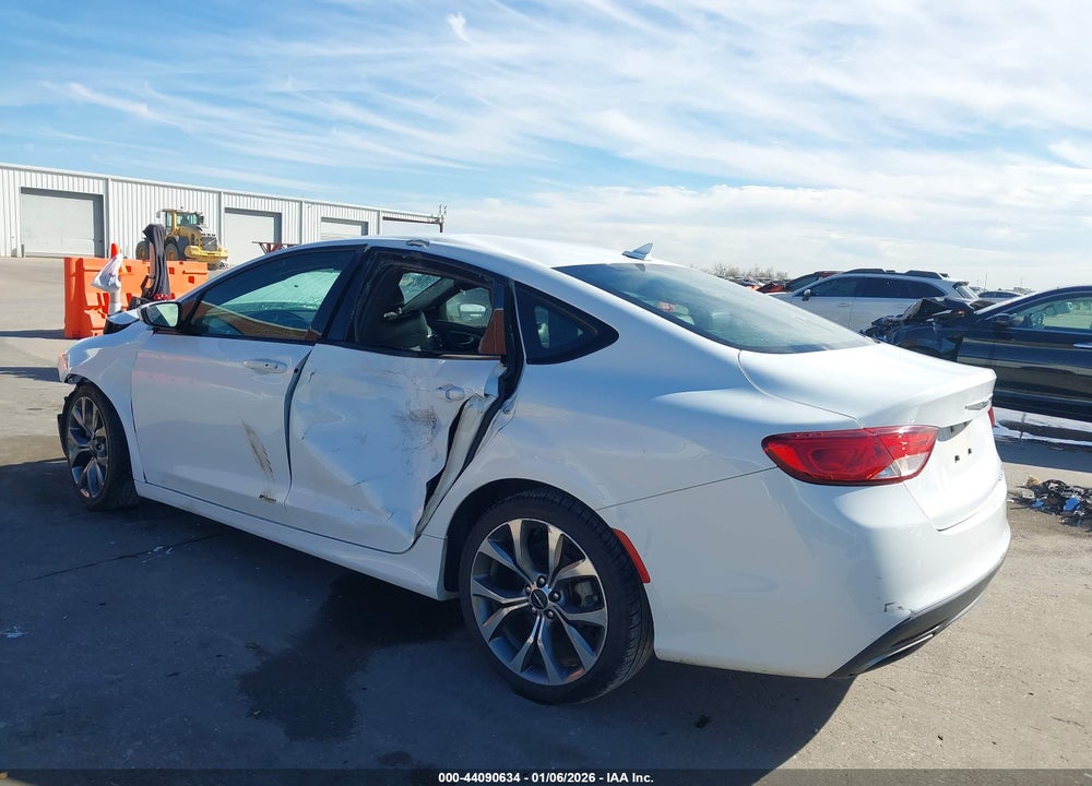 2016 CHRYSLER 200 S VIN: 1C3CCCBG3GN138021