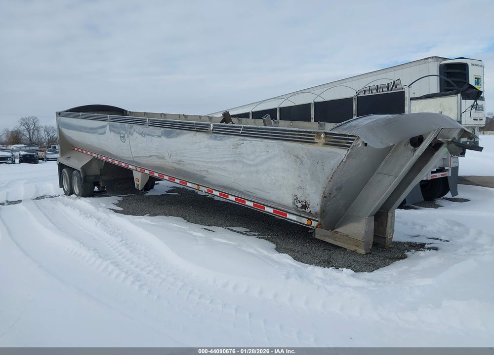 2011 MAC TRAILER MFG DUMP SEMI TRAILER VIN: 5MADN4028BC020325