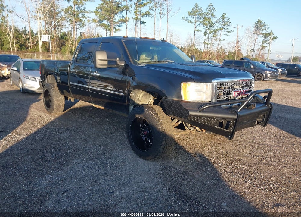 2013 GMC SIERRA 2500HD DENALI VIN: 1GT125E89DF174419
