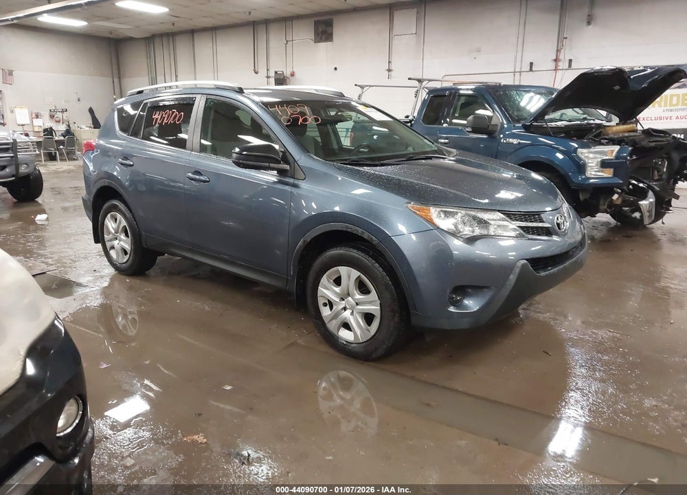 2014 TOYOTA RAV4 LE VIN: 2T3BFREV1EW179281