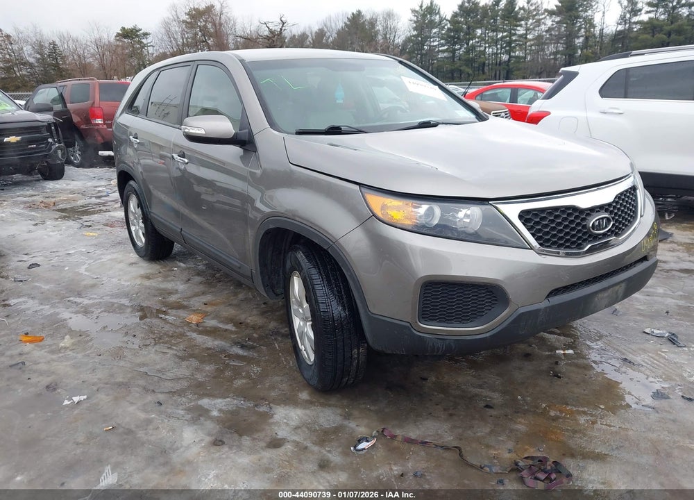 2013 KIA SORENTO LX VIN: 5XYKT4A16DG359450