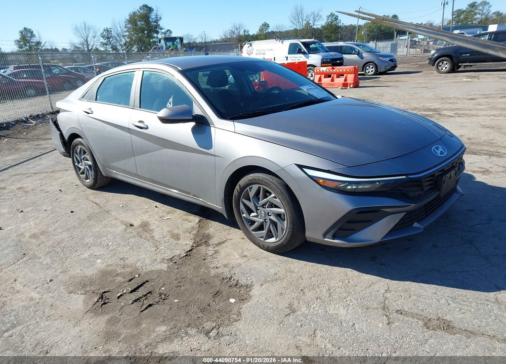 2024 HYUNDAI ELANTRA SEL VIN: KMHLM4DGXRU680135