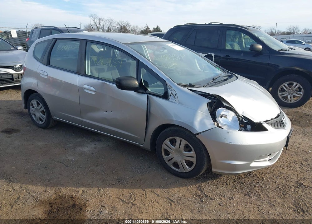 2011 HONDA FIT VIN: JHMGE8H30BC005325