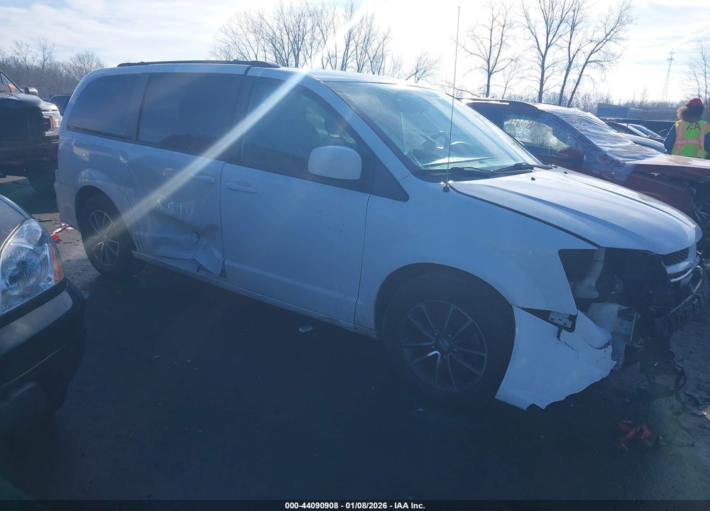 2018 DODGE GRAND CARAVAN GT VIN: 2C4RDGEG5JR345509