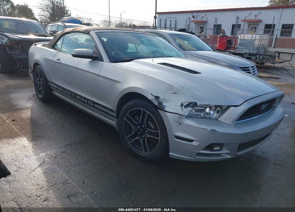 2013 FORD MUSTANG V6 PREMIUM VIN: 1ZVBP8EM8D5233595