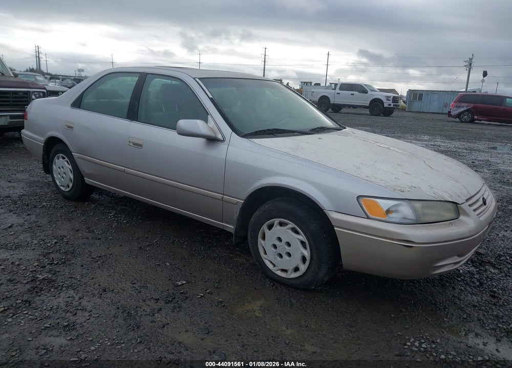 1997 TOYOTA CAMRY LE VIN: JT2BG22K9V0004661