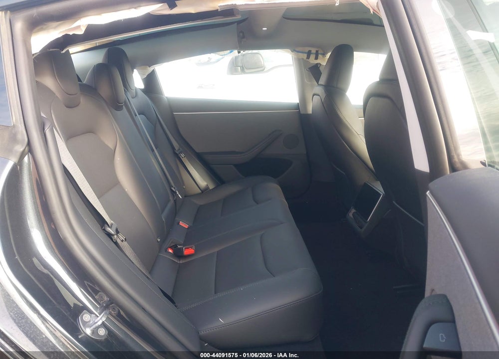 2025 TESLA MODEL 3 LONG RANGE REAR-WHEEL DRIVE/STANDARD REAR-WHEEL DRIVE VIN: 5YJ3E1EA0SF984356