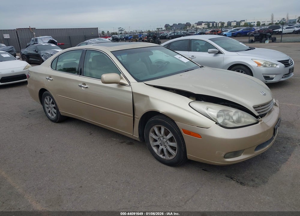 2002 LEXUS ES 300 VIN: JTHBF30G920011585