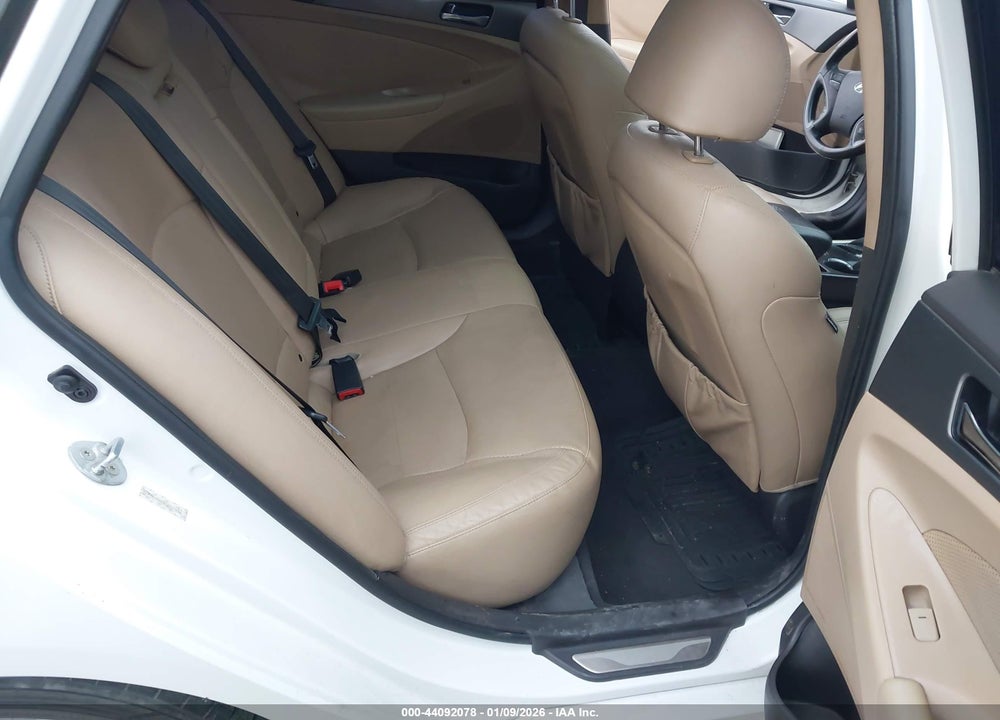 2014 HYUNDAI SONATA HYBRID LIMITED VIN: KMHEC4A40EA103986