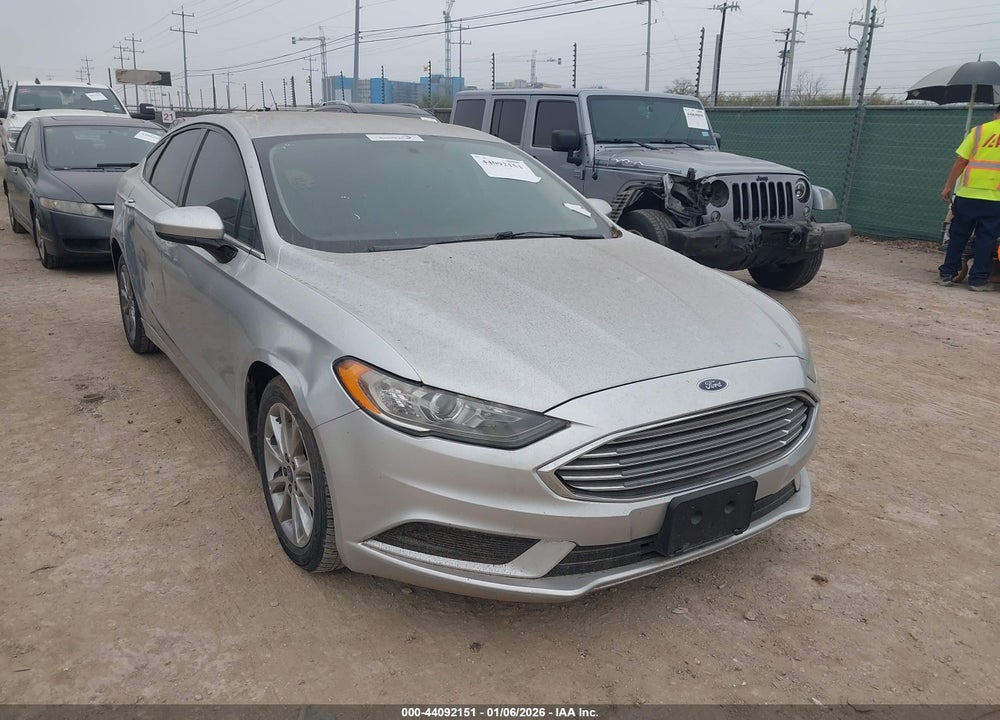 2017 FORD FUSION SE VIN: 3FA6P0H72HR321904
