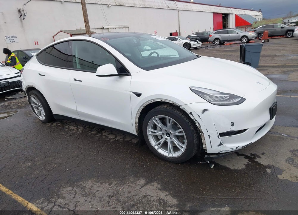 2021 TESLA MODEL Y LONG RANGE DUAL MOTOR ALL-WHEEL DRIVE VIN: 5YJYGDEE6MF232636